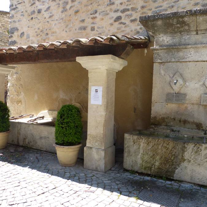 Village d'Auribeau dans le Luberon 