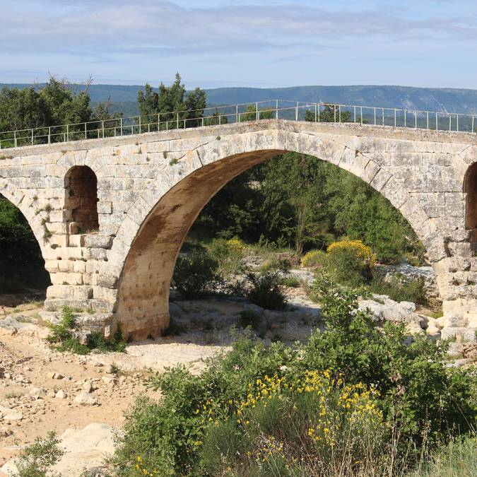 Pont Julien | Pont romain 3 arches | Vaucluse