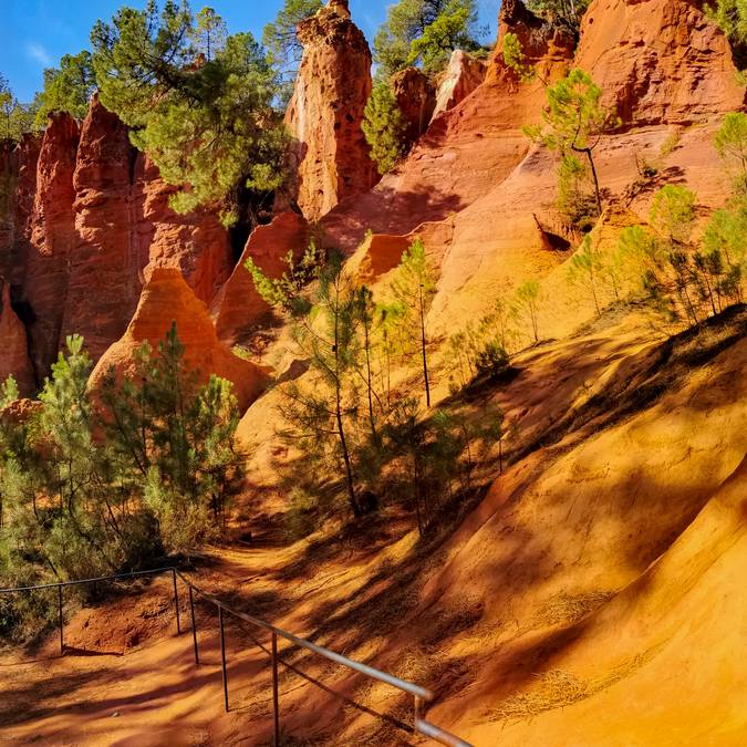 Ocres du Luberon | Massif des Ocres du Luberon |Sentier des Ocres à Roussillon