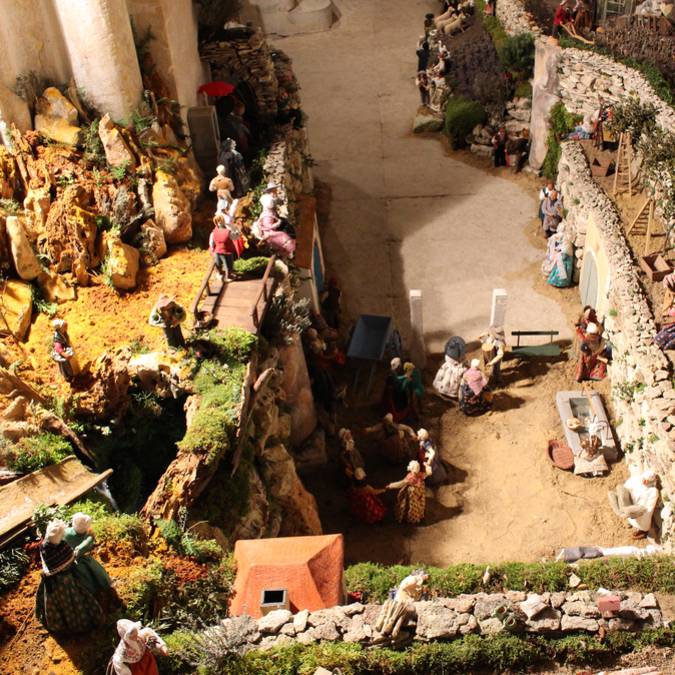 Crèche Provençale Bonnieux