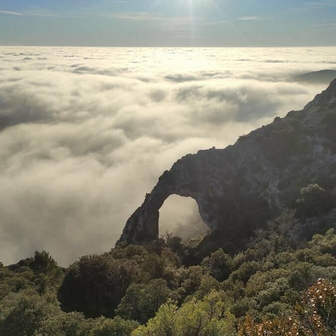 arche | montagne | nuages